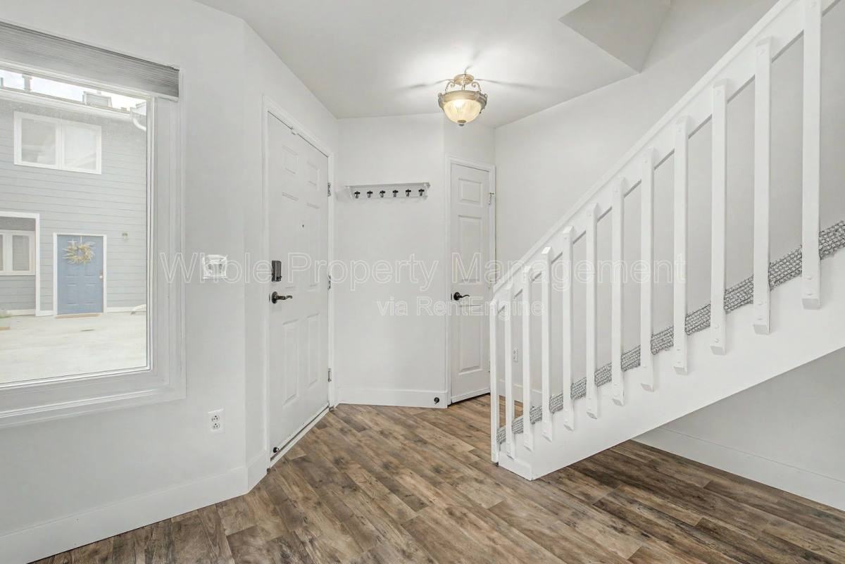 1330 S Monaco Street Pkwy #6 - Photo 2 of 10