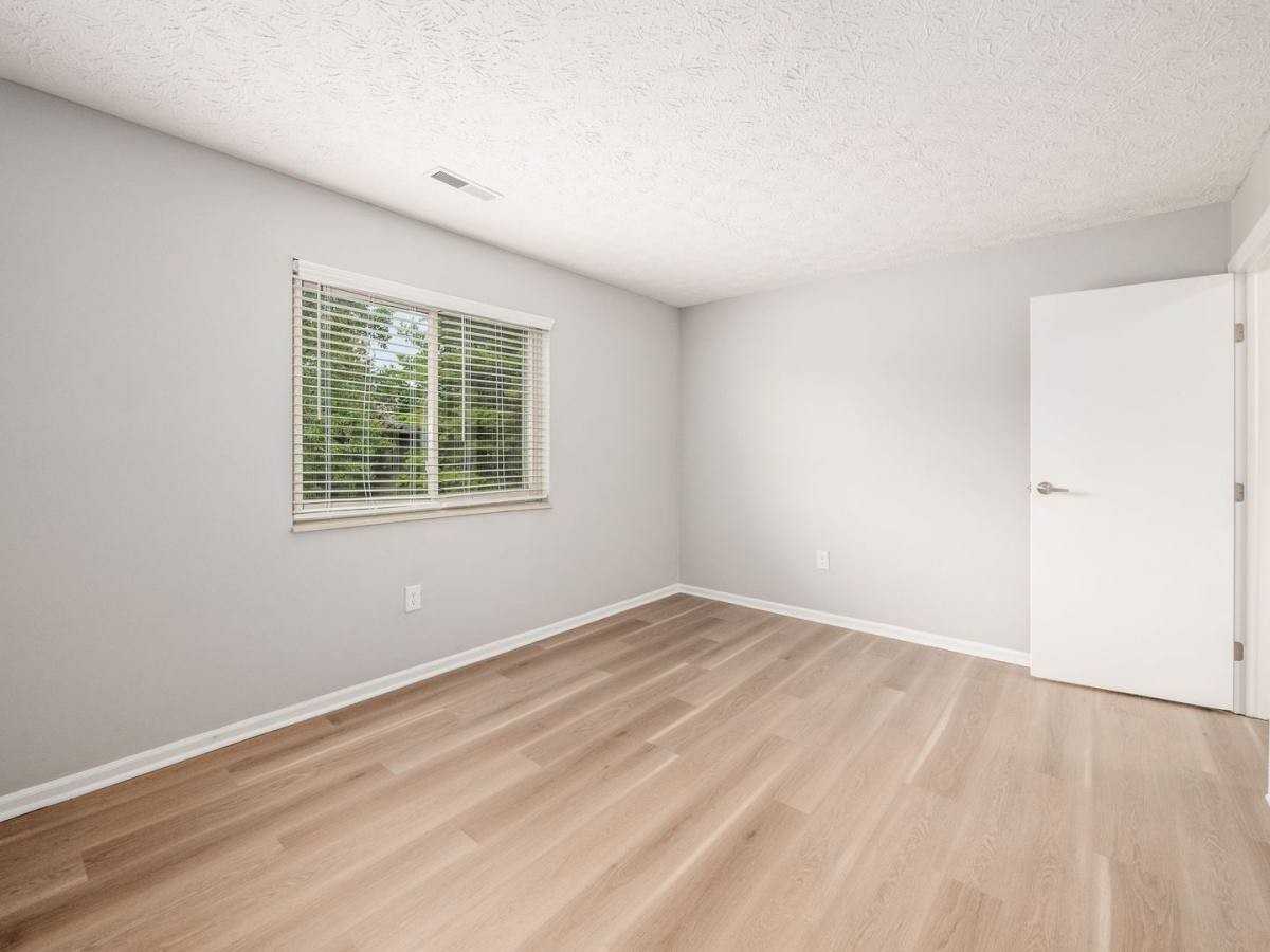 7992 Harmill Dr - Photo 2 of 10