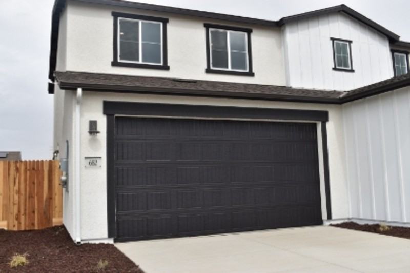 682 Stephanie Dr - Photo 6 of 25