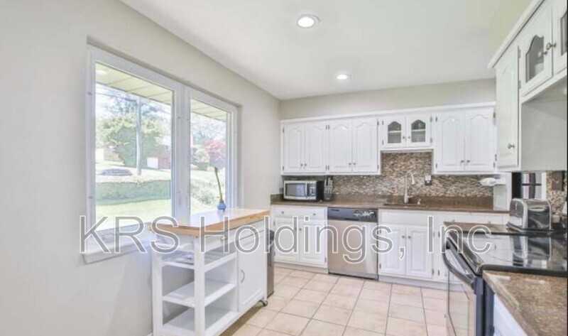 7110 Murray Ln - Photo 2 of 40