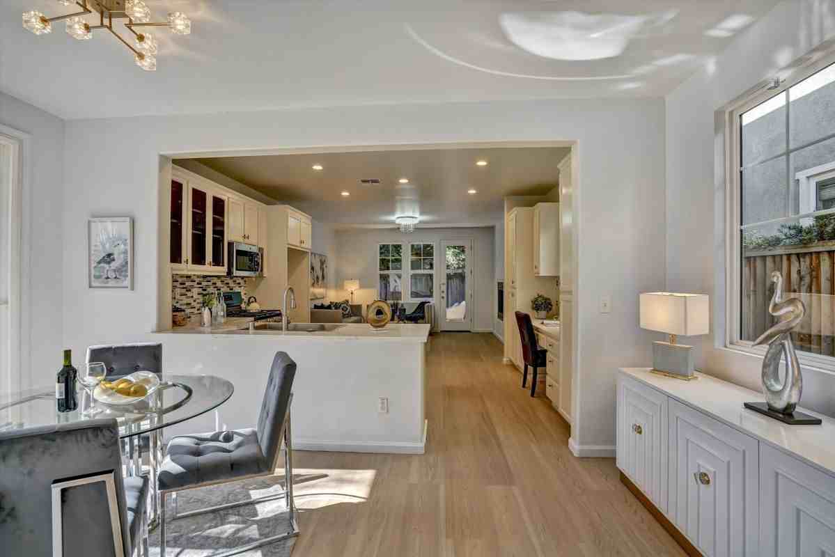 530 Cottage Park Dr - Photo 3 of 12