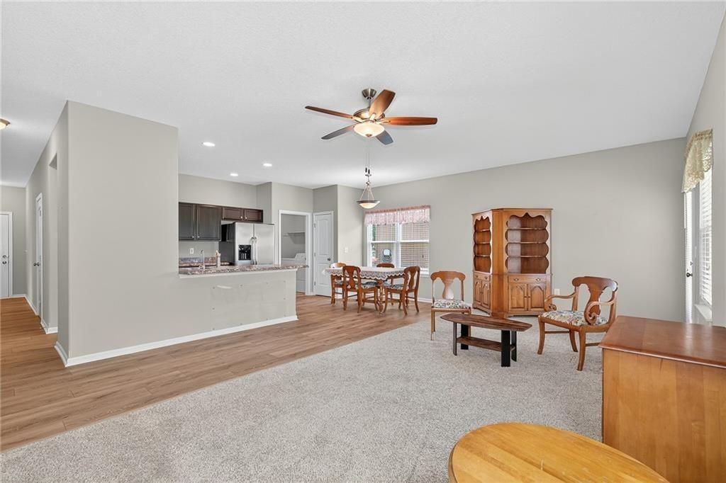 765 S Elm St - Photo 3 of 20