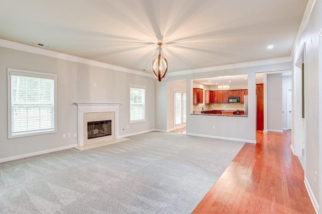 2860 Maple Springs Ct - Photo 3 of 18