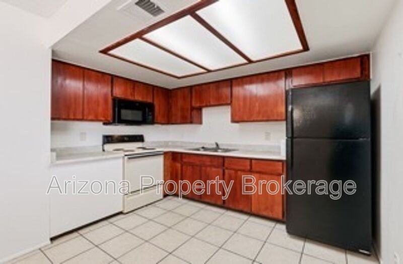 21632 N 23rd Ave #14 - Photo 6 of 14