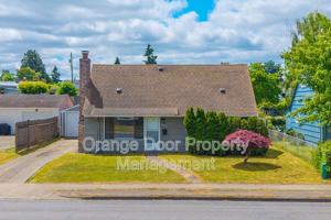 featured image of 834 S 72nd St