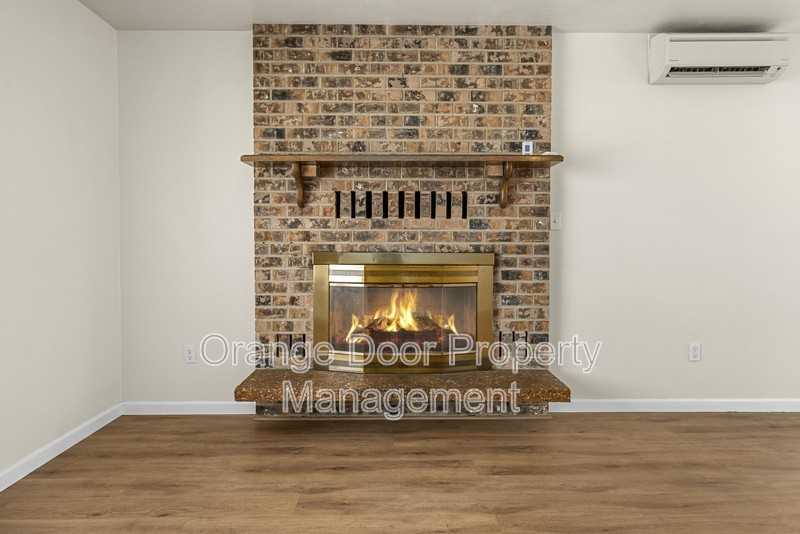 834 S 72nd St - Photo 5 of 46