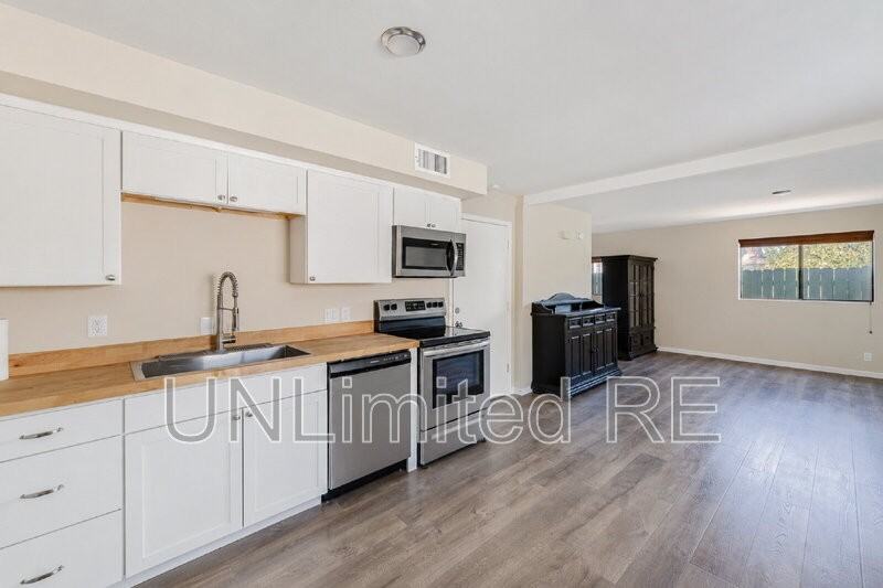 540 Panorama Blvd #B - Photo 5 of 19