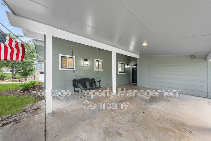 784 Hill Top Dr - Photo 3 of 33