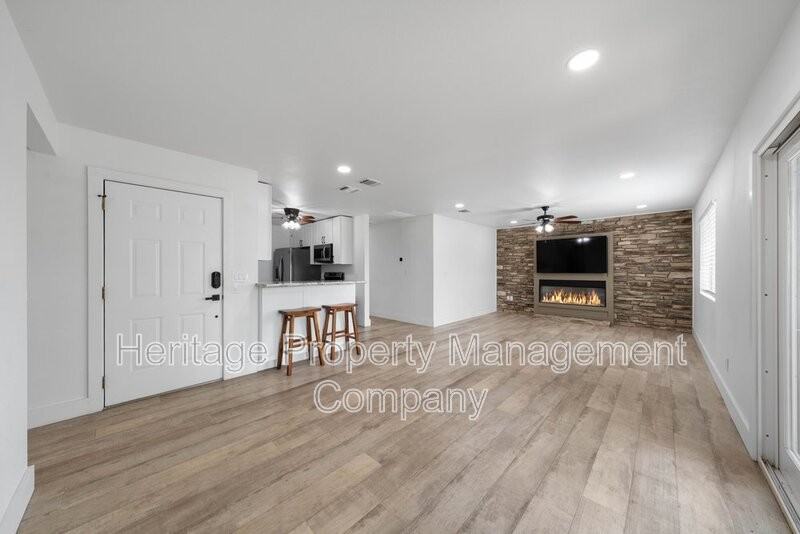 784 Hill Top Dr - Photo 7 of 33