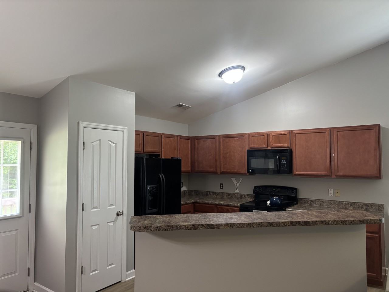 213 Molly Ct - Photo 5 of 18
