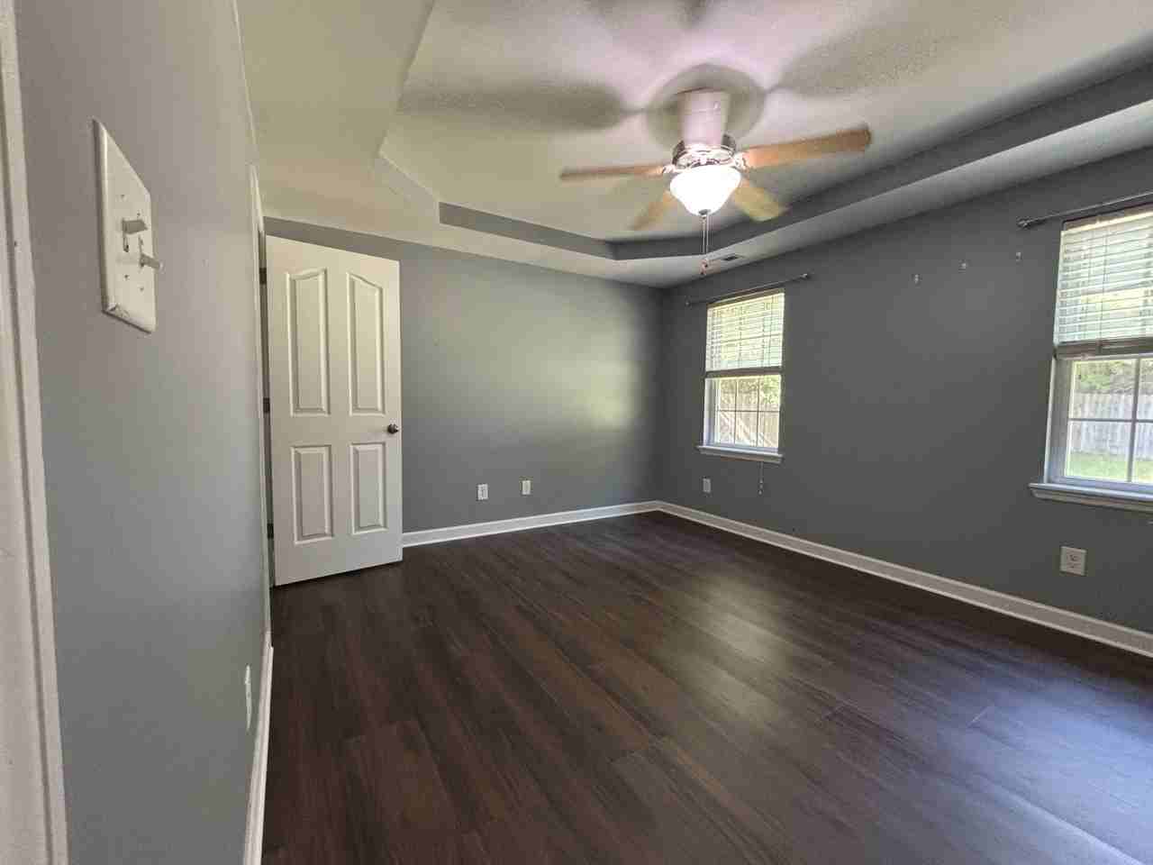 213 Molly Ct - Photo 7 of 18