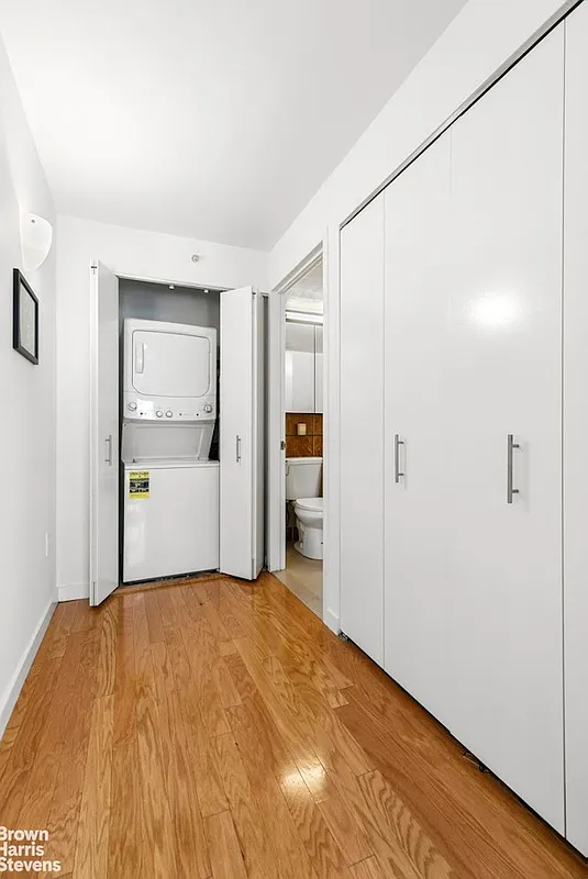 555 W 23rd St - Photo 2 of 14