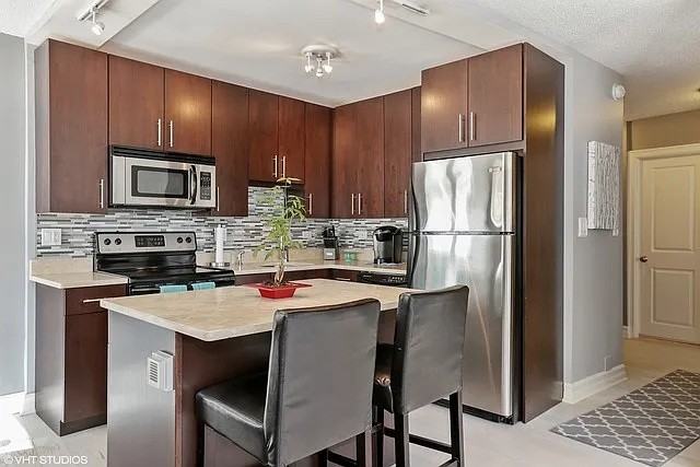 2930 N Sheridan Rd #206 - Photo 5 of 12