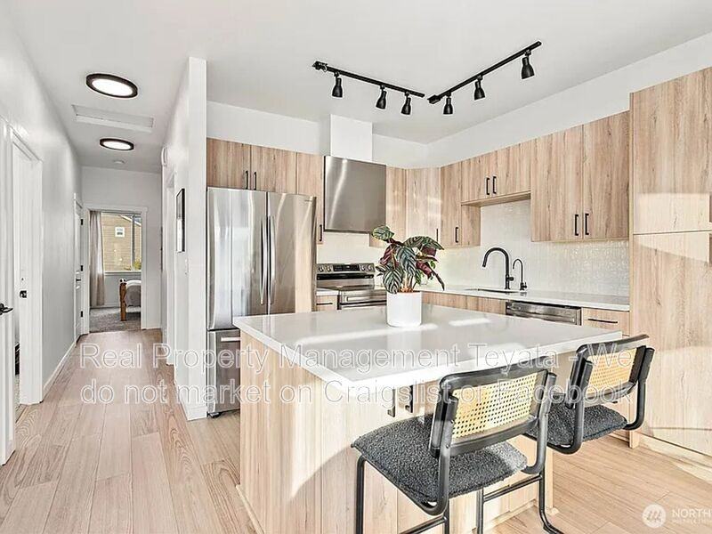 2173 Sunnybrook Ln #202 - Photo 7 of 25