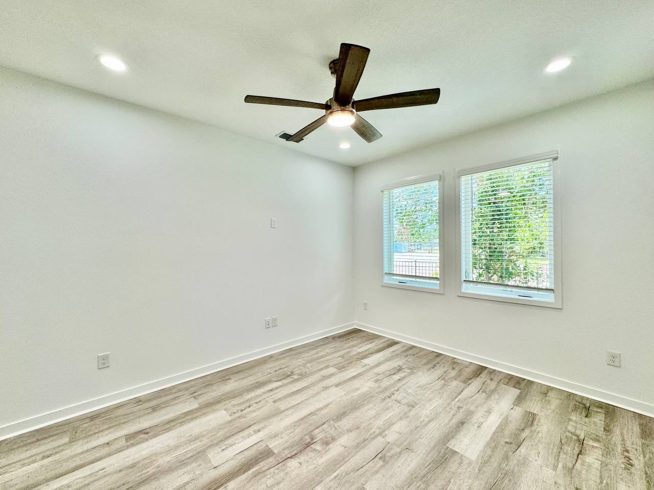 2108 E 22nd Ave #3 - Photo 6 of 31