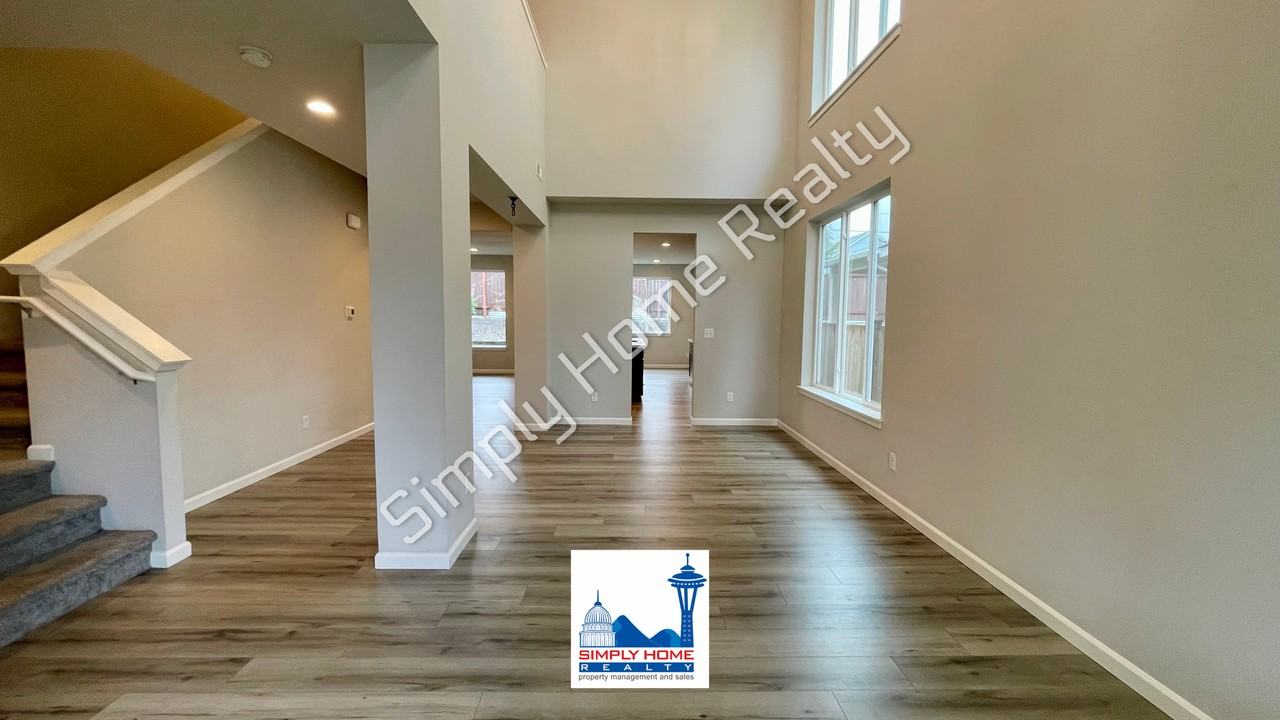 6653 Percy Ln Se - Photo 2 of 28