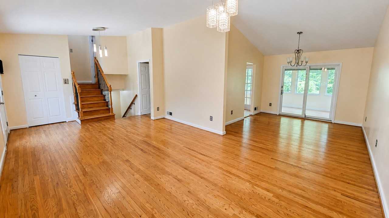 1615 Ladd St - Photo 3 of 26