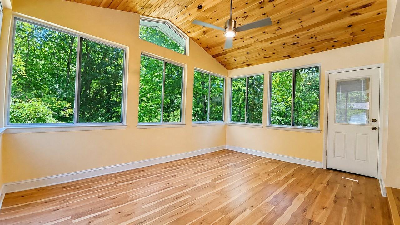 1615 Ladd St - Photo 6 of 26