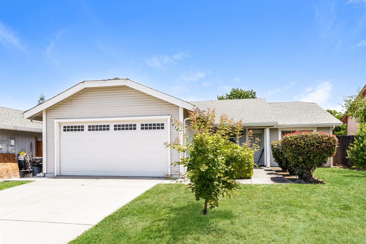 7654 Zephyr Hills Way