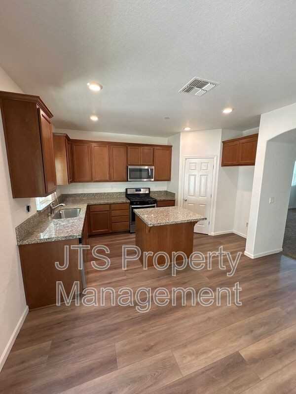 451 Ashwick Loop - Photo 4 of 21