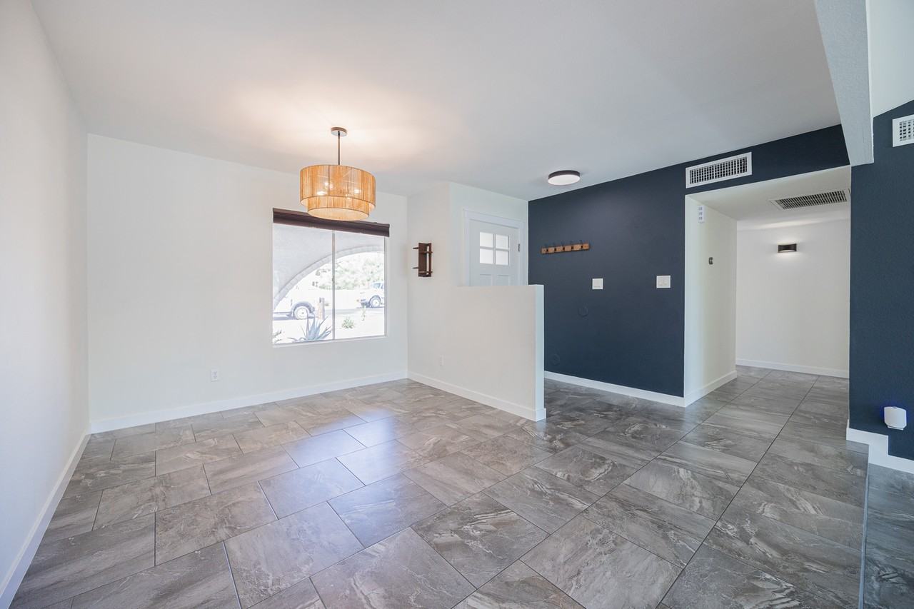 10251 N 53rd Ave - Photo 7 of 33