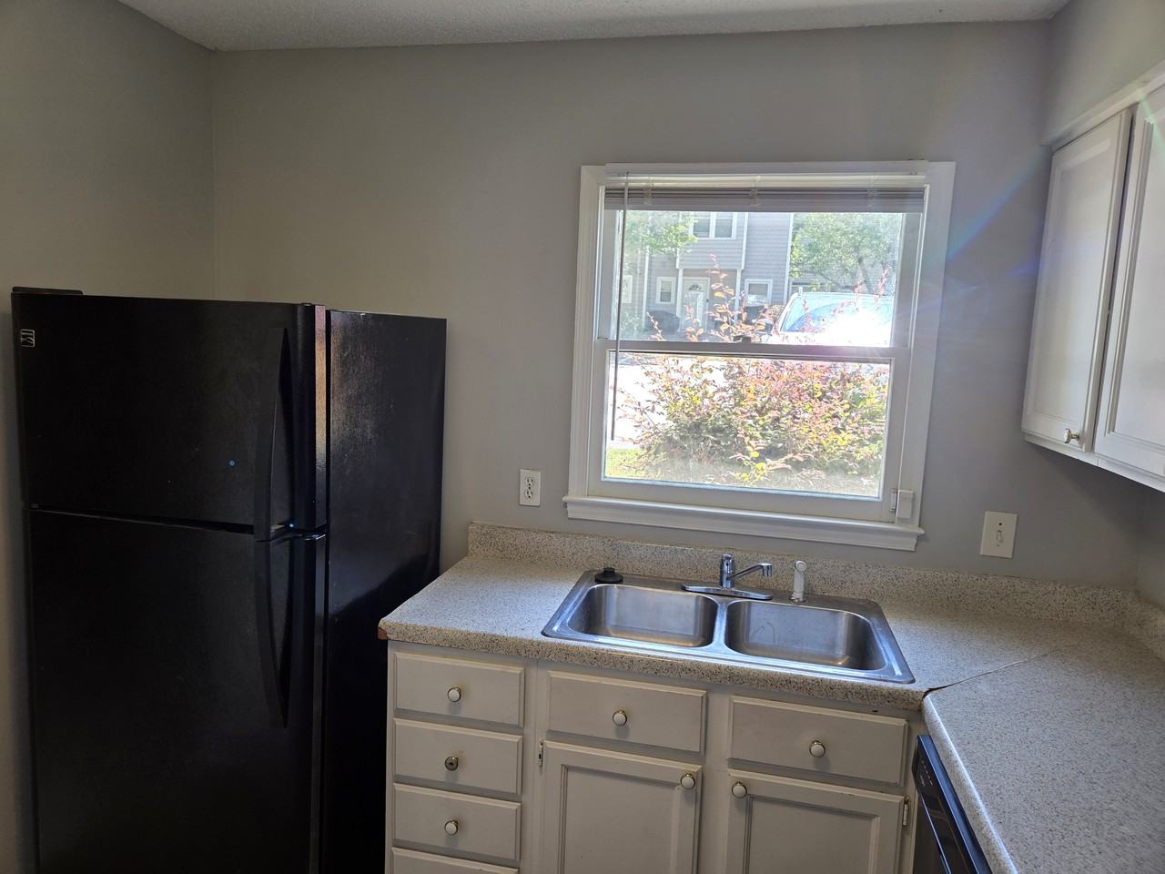 4425 Roller Ct - Photo 4 of 25