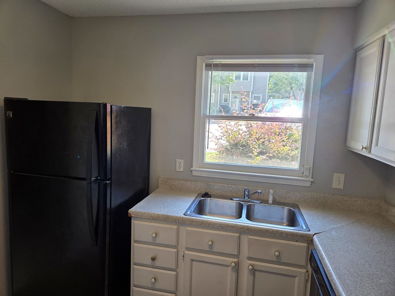 4425 Roller Ct - Photo 6 of 25