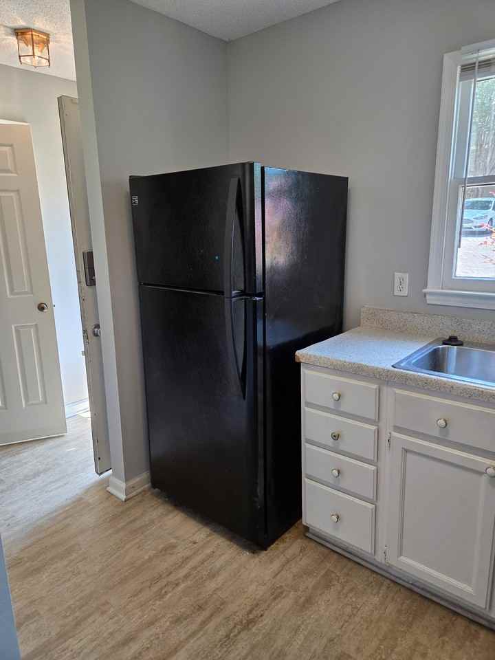 4425 Roller Ct - Photo 7 of 25