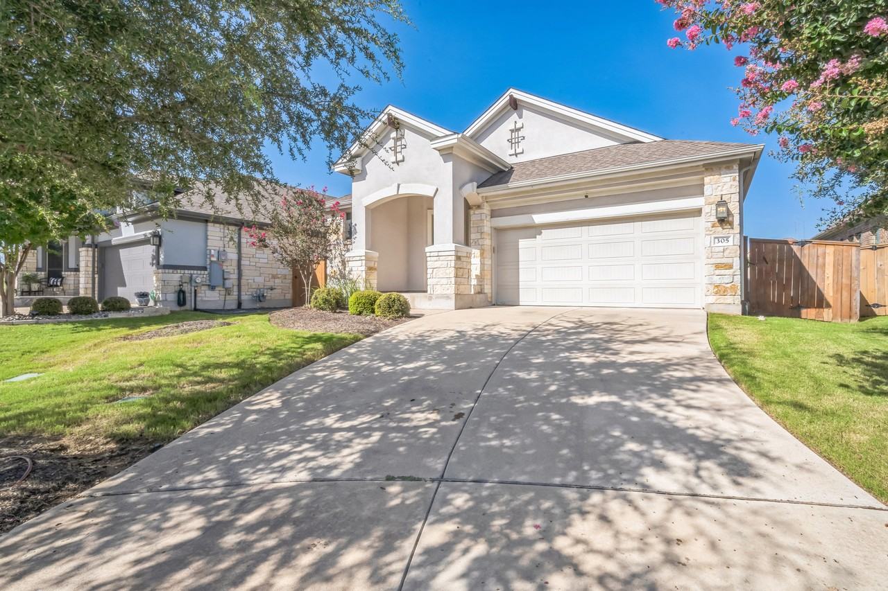 305 Crossvine Trl - Photo 2 of 16