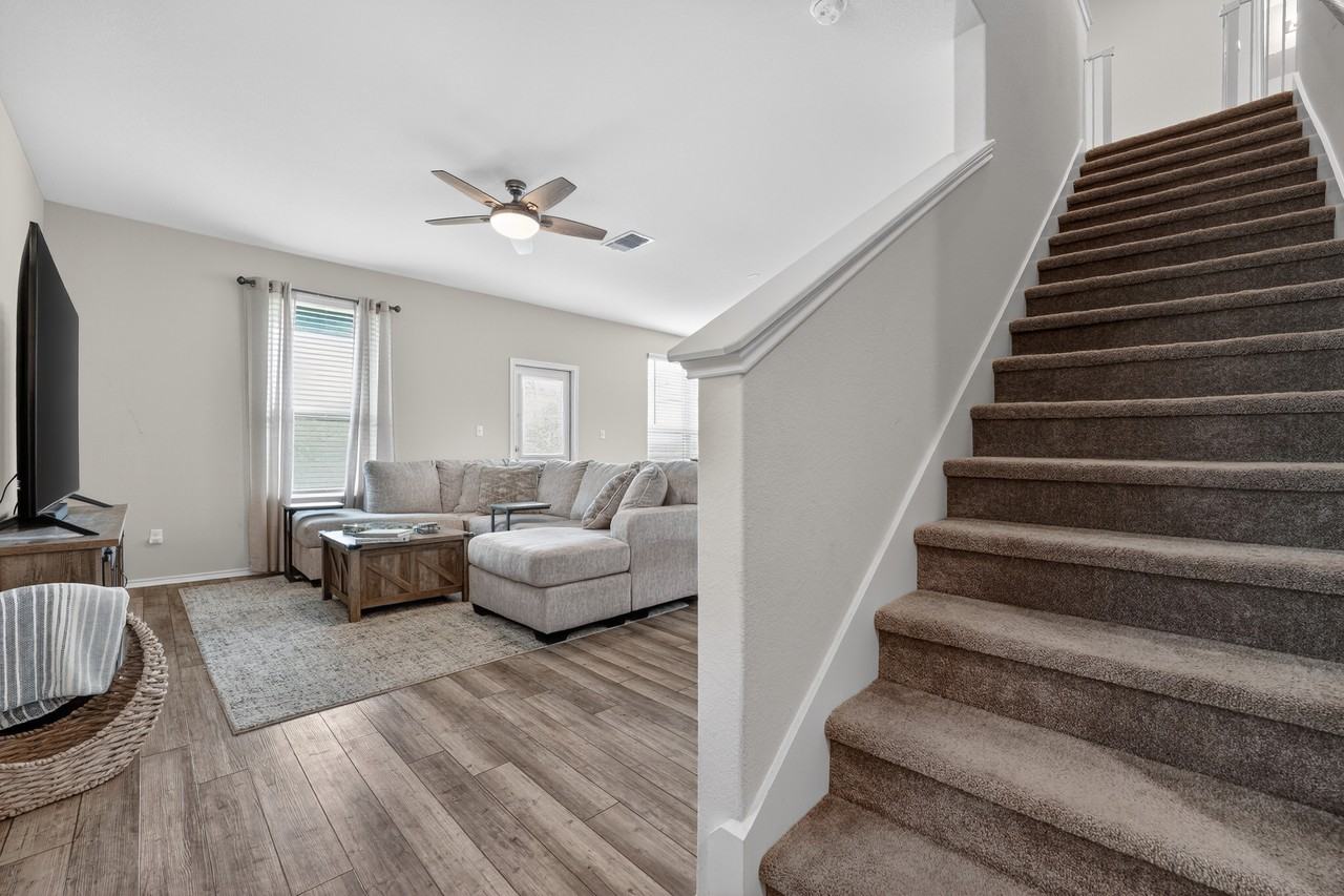 712 Black Alder St - Photo 3 of 18