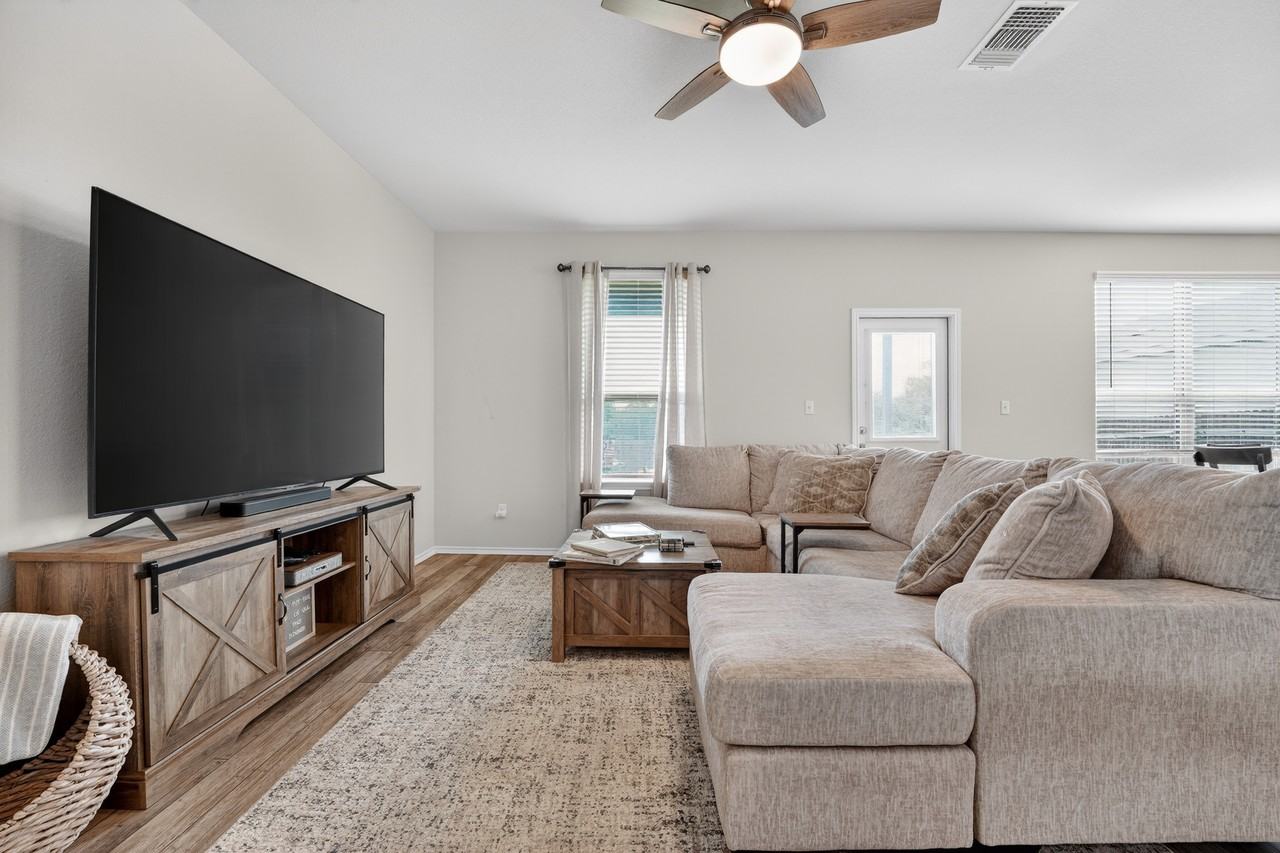 712 Black Alder St - Photo 4 of 18