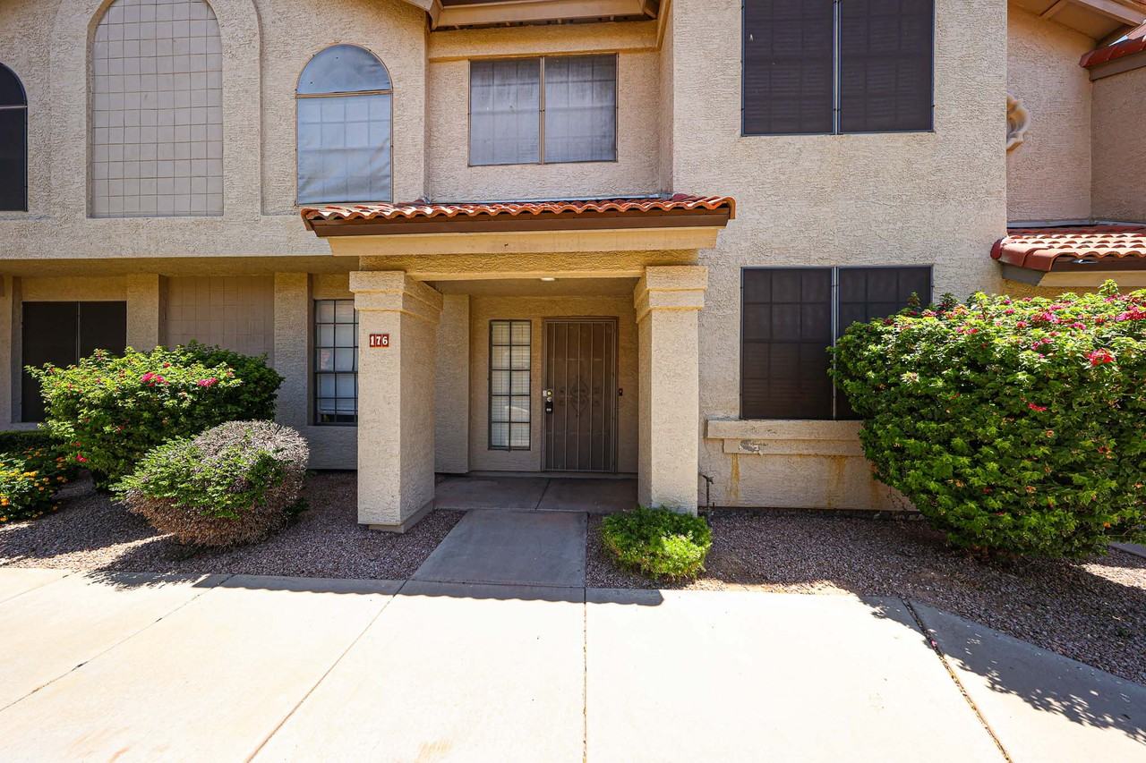 3921 W Ivanhoe St #176 - Photo 4 of 34