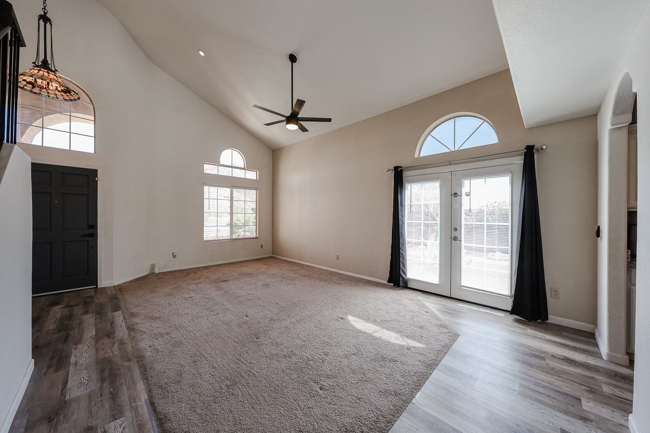 6101 W Whispering Wind Dr - Photo 5 of 48