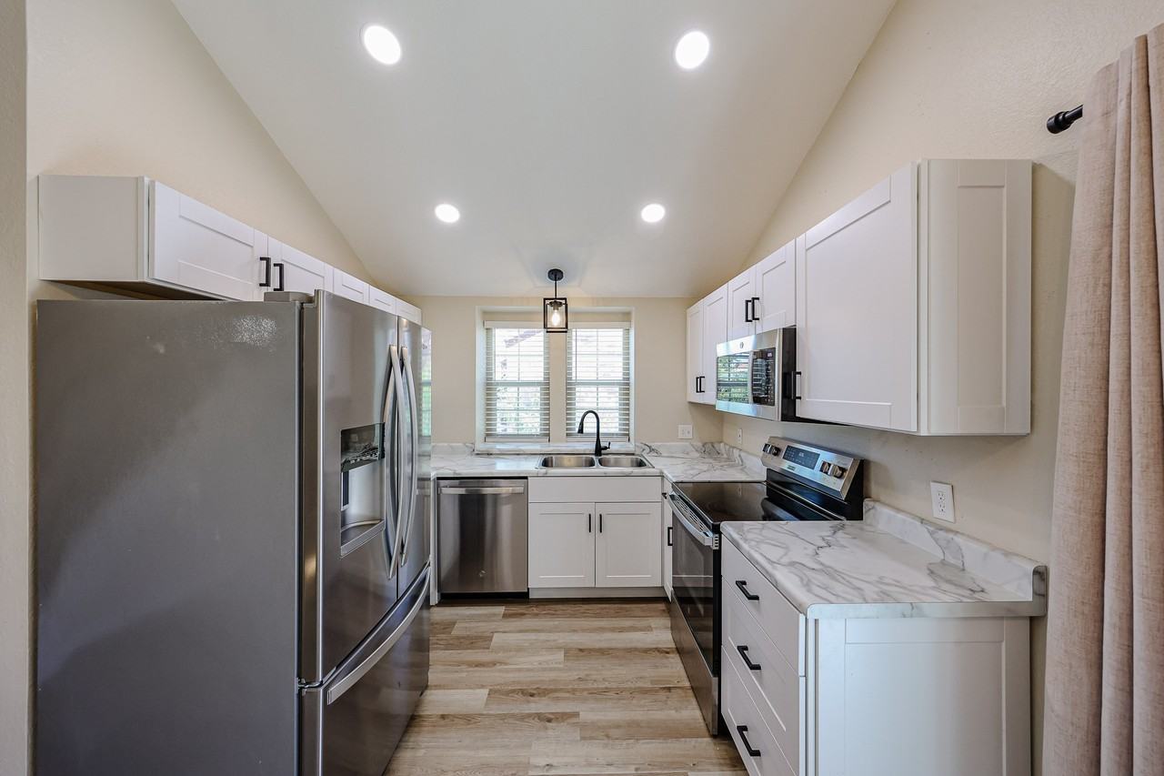 8111 W Wacker Rd #35 - Photo 6 of 33