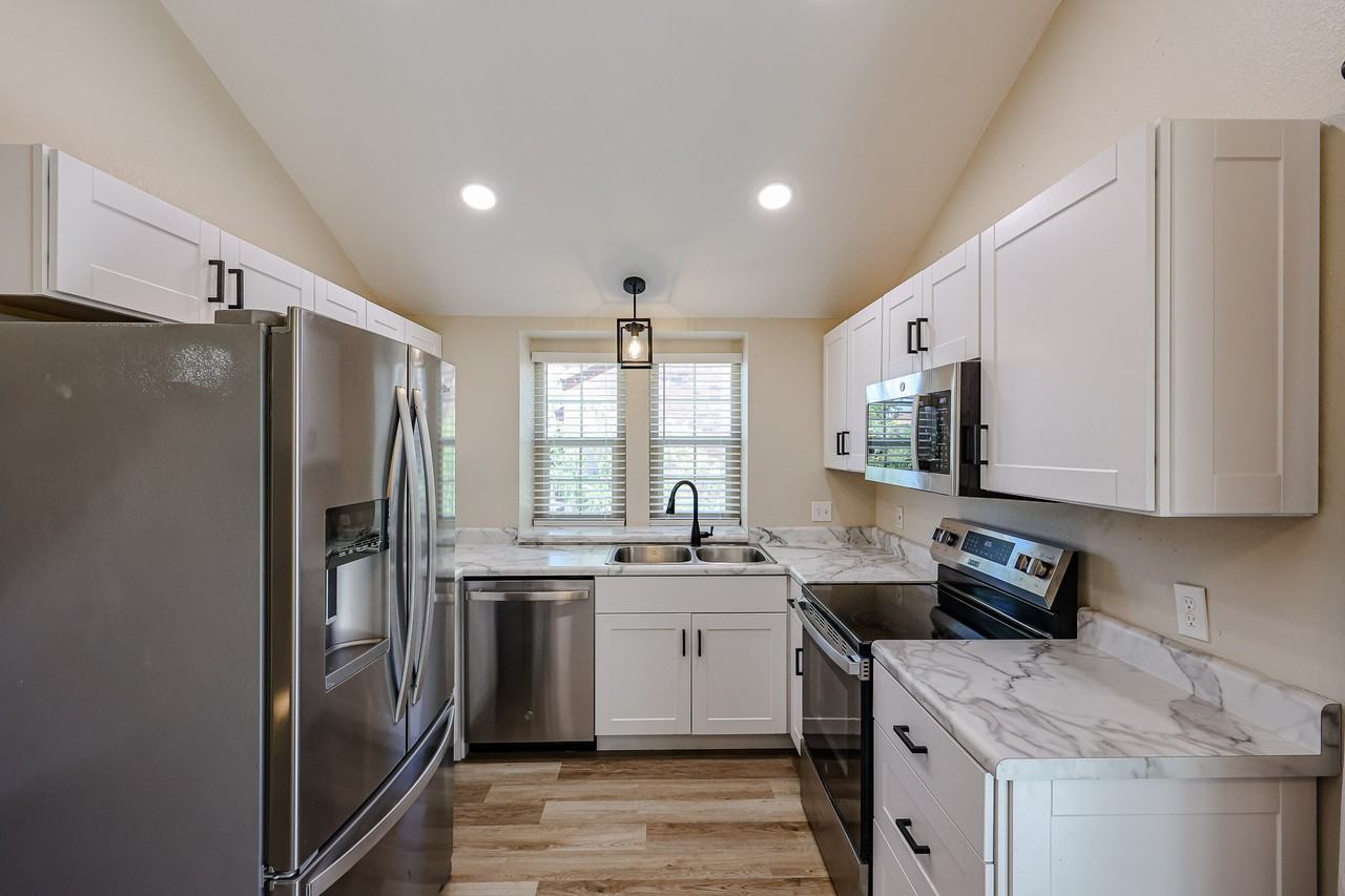 8111 W Wacker Rd #35 - Photo 7 of 33