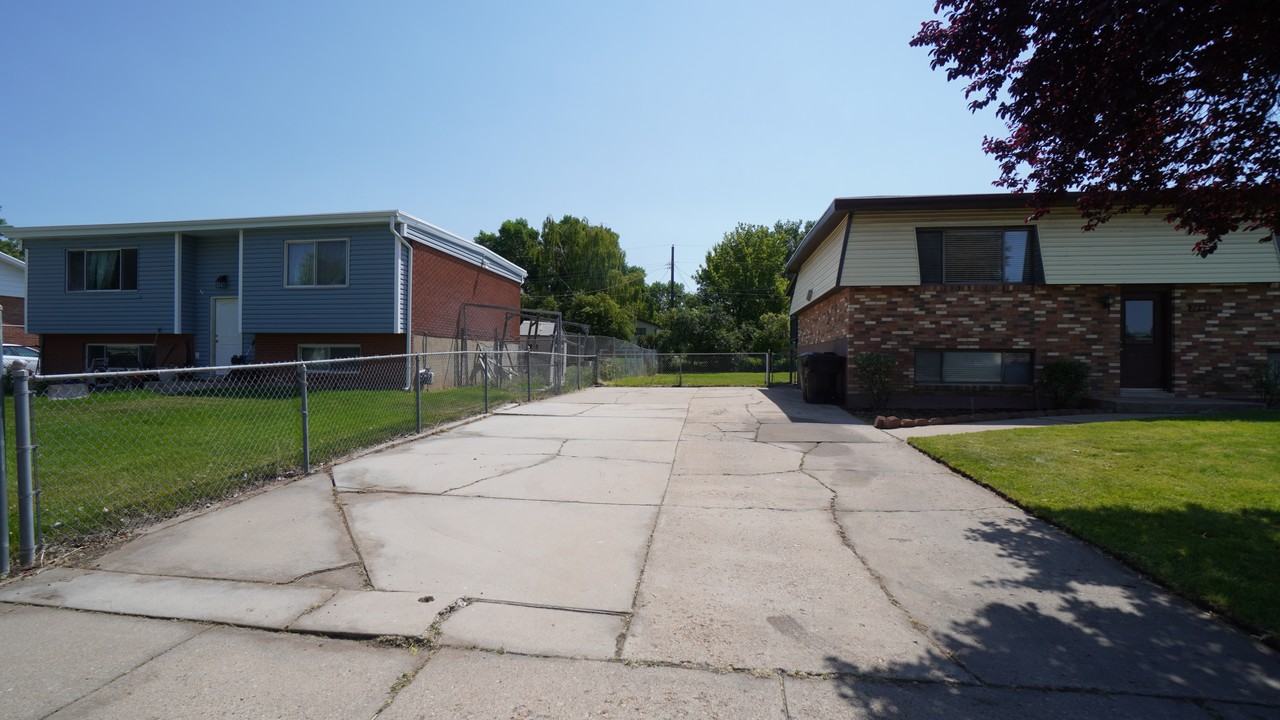 2448 Nw - Photo 3 of 29