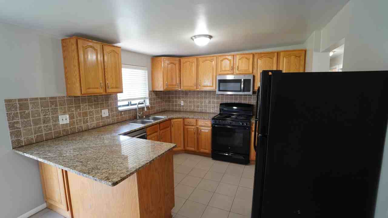2448 Nw - Photo 7 of 29
