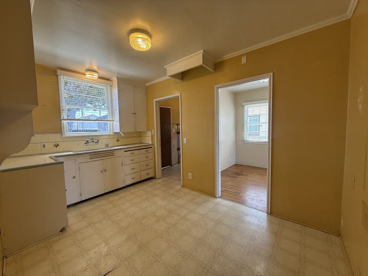 312 N H St - Photo 6 of 15