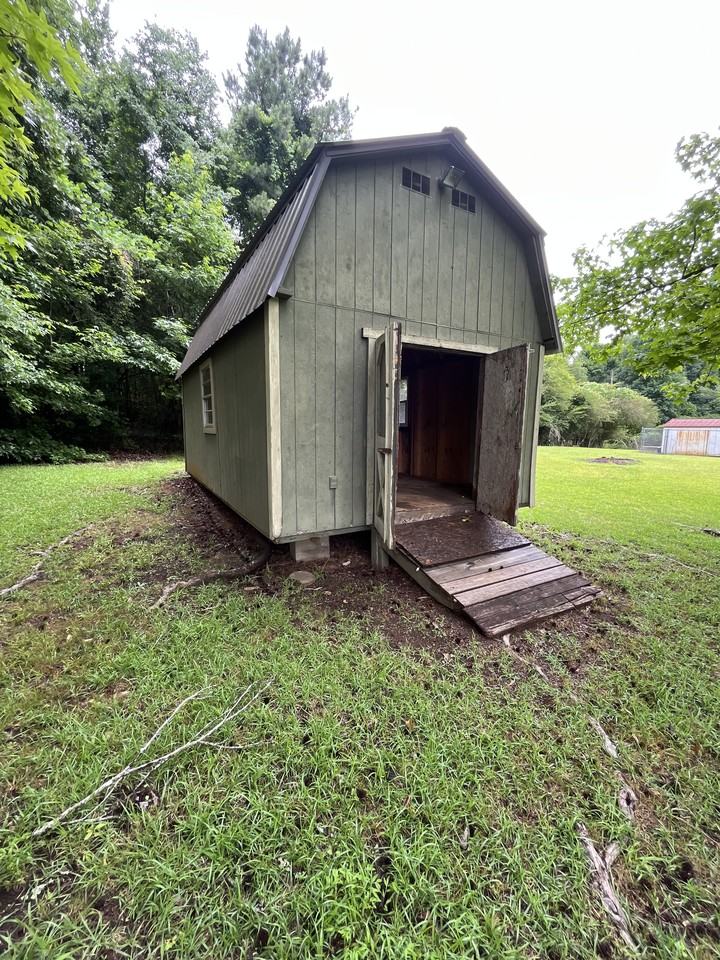 106 Barton Ln - Photo 4 of 37