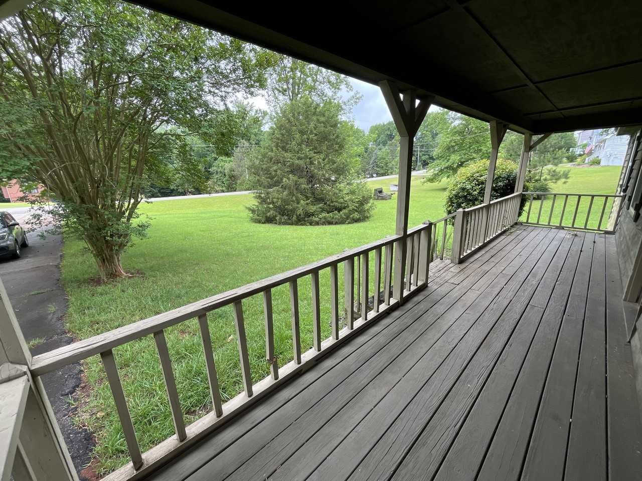 106 Barton Ln - Photo 6 of 37