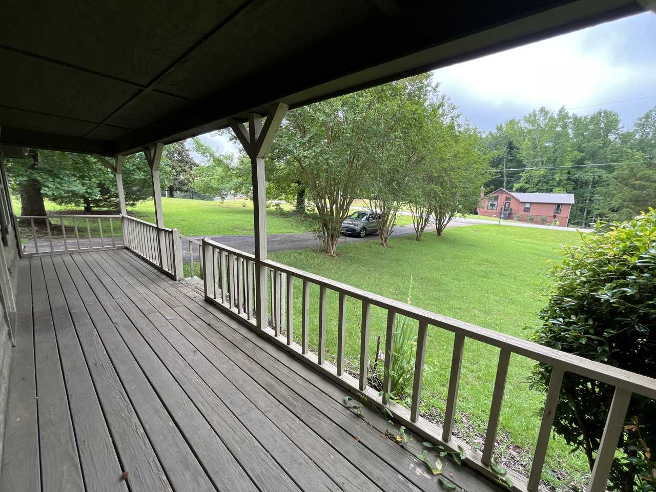 106 Barton Ln - Photo 7 of 37