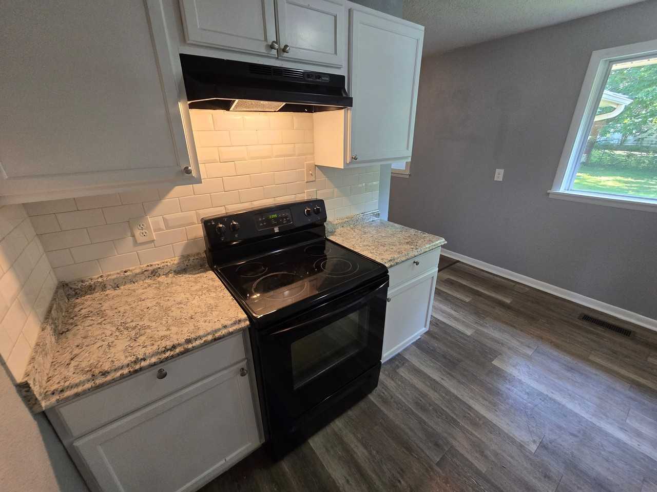 3914 Susan Cir - Photo 5 of 19