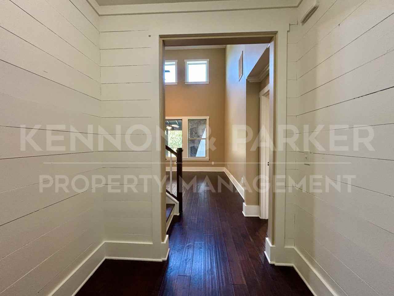 203 Westover St - Photo 2 of 22