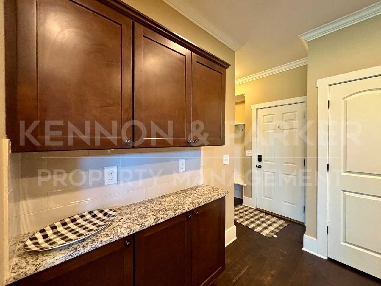 203 Westover St - Photo 7 of 22