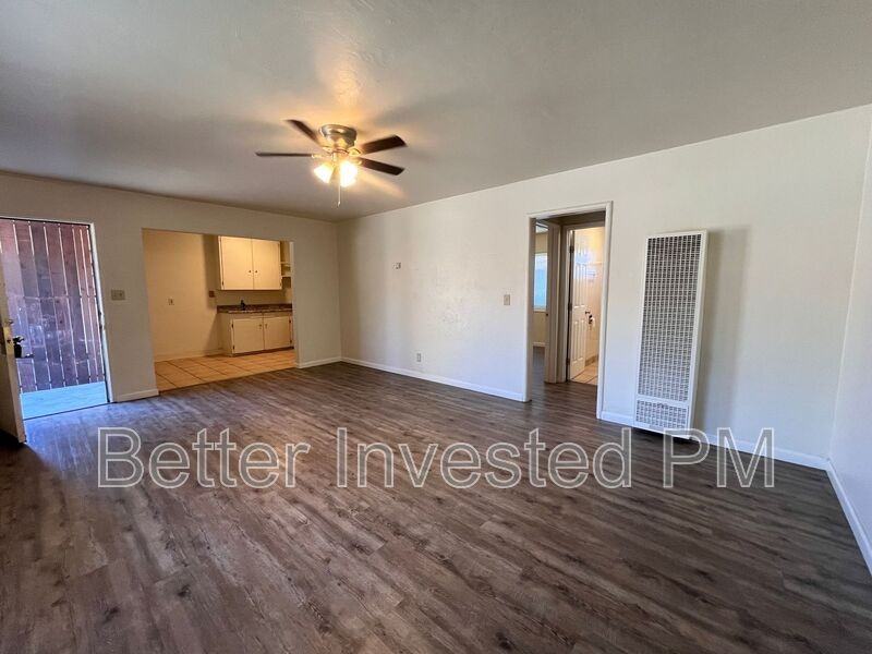212 Ford St #7 - Photo 2 of 8