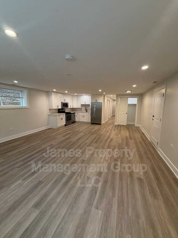 6325 N Richmond St - Photo 6 of 19