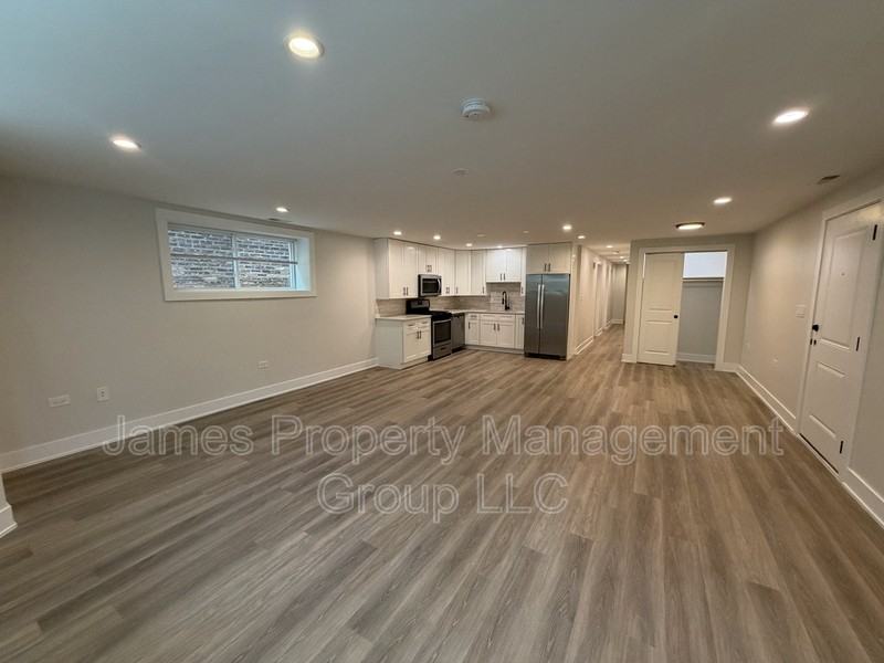 6325 N Richmond St - Photo 7 of 19