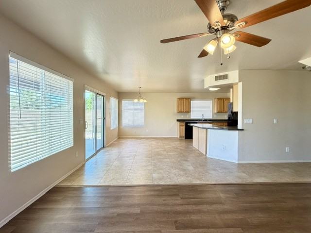 11624 N 151st Ln - Photo 6 of 26