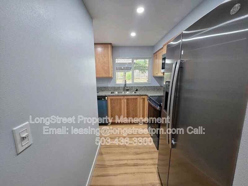 3161 N Shore Dr Se #3 - Photo 5 of 24