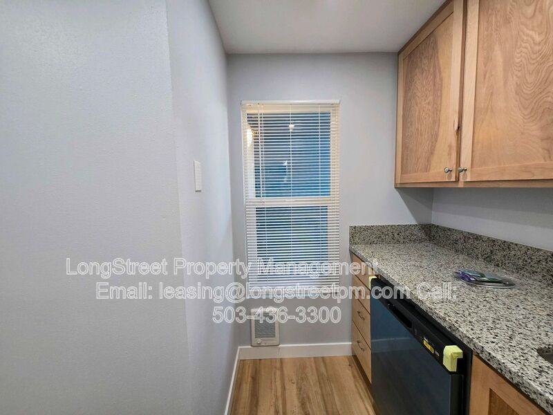 3161 N Shore Dr Se #3 - Photo 6 of 24